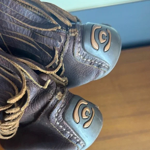 Manitobah Mukluks Okotoks boots in a brown or cocoa grain leather finish new !! - Picture 7 of 9